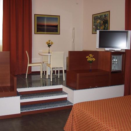 Hotel Mareschi Palace Novara Exteriör bild