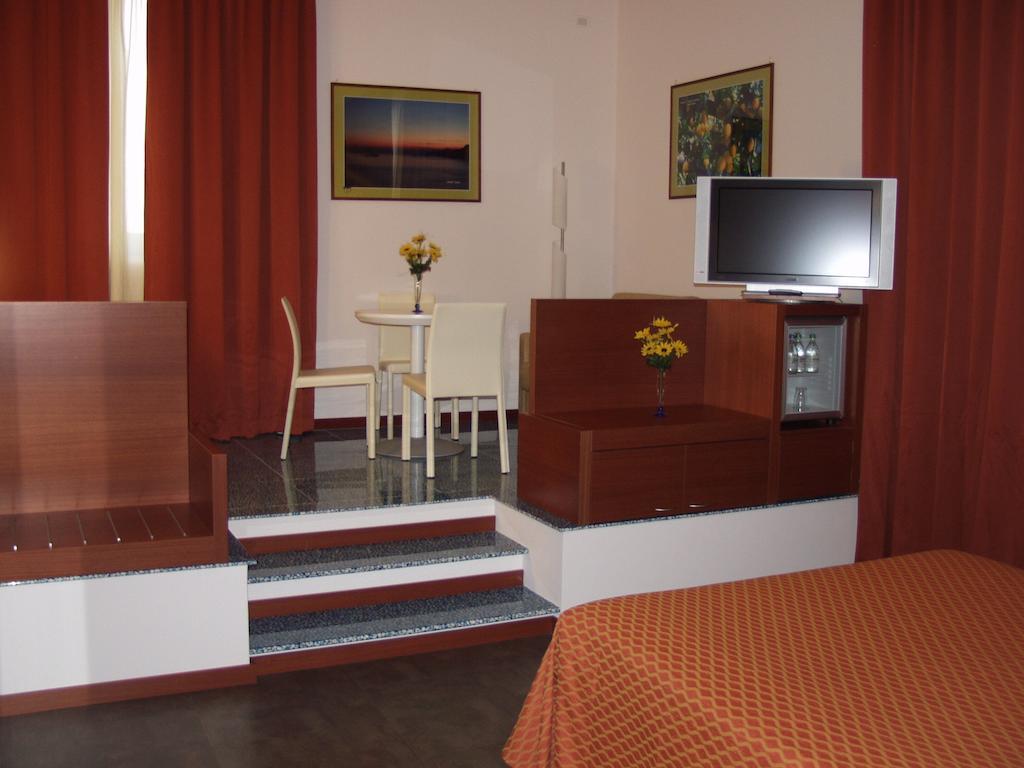Hotel Mareschi Palace Novara Exteriör bild