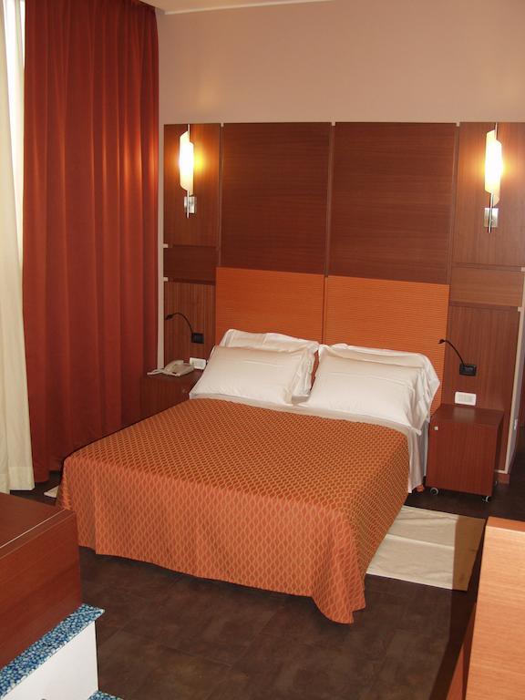 Hotel Mareschi Palace Novara Exteriör bild